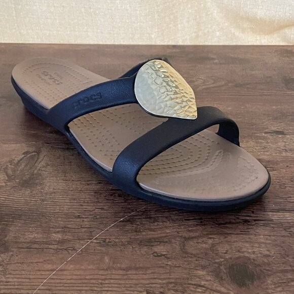 Crocs Womens Sanrah Sandal Sz 10 Brown Gold Hammered Teardrop Wedge Heel Slide - Picture 3 of 10